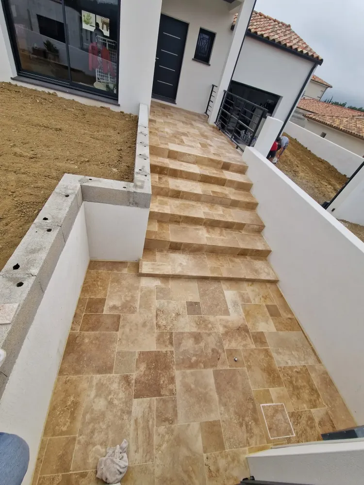 Carrelage extérieur près de Bram